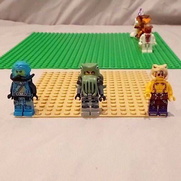 LEGO Minifigure Ninjago Lot 25 Pcs Pythor Garamadon Sensi Wu - Picture 8 of 10